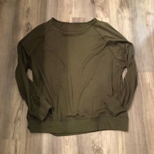 Olive green medium pullover